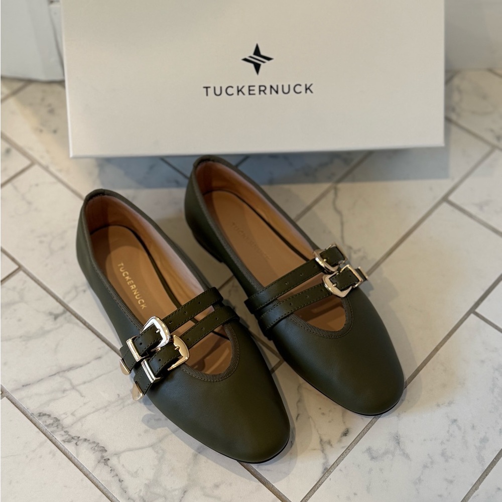 Tuckernuck Olive Leather Buckle Flats New in Box Size 6